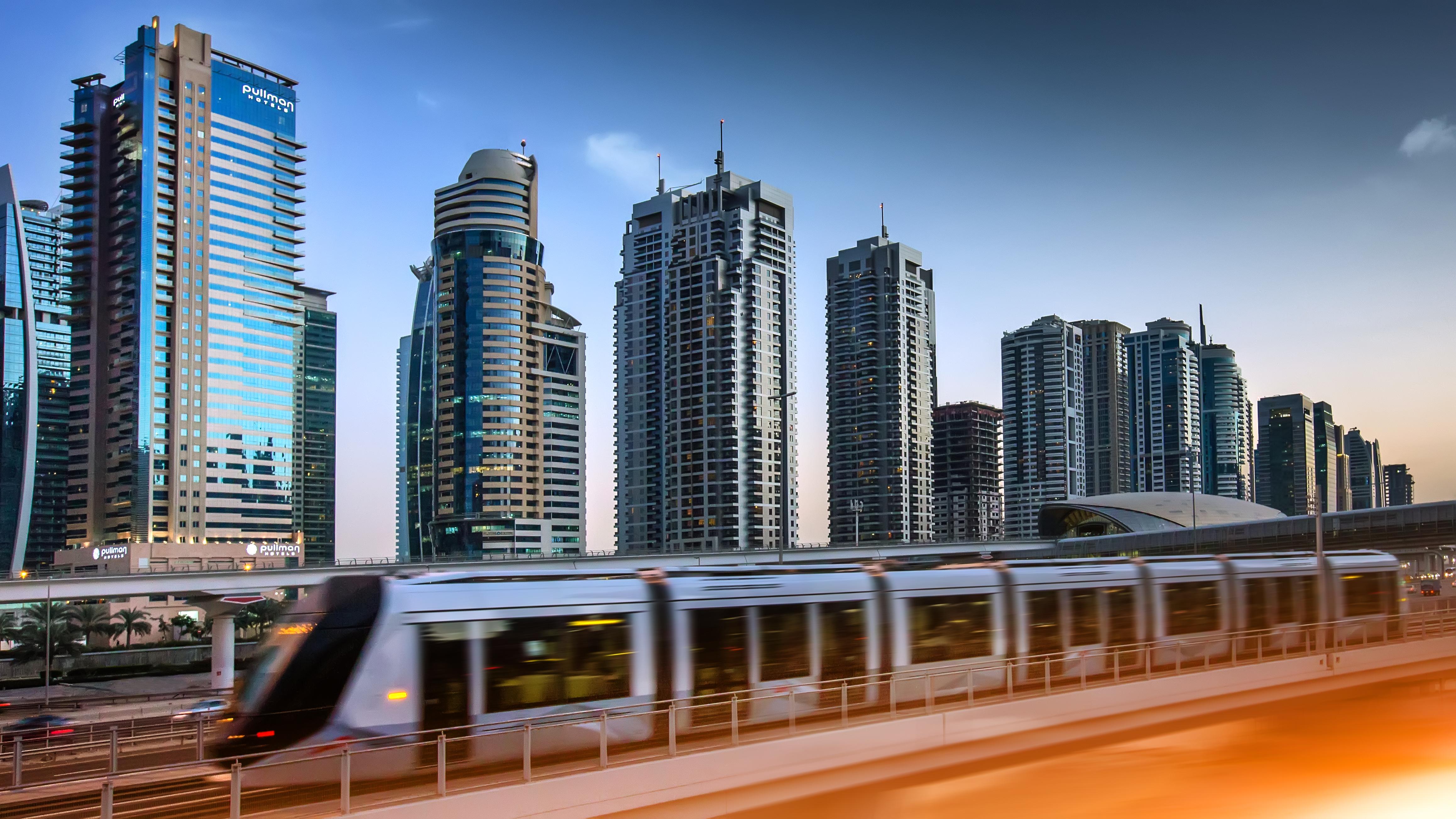Pullman Jumeirah Lakes Towers Hotel
